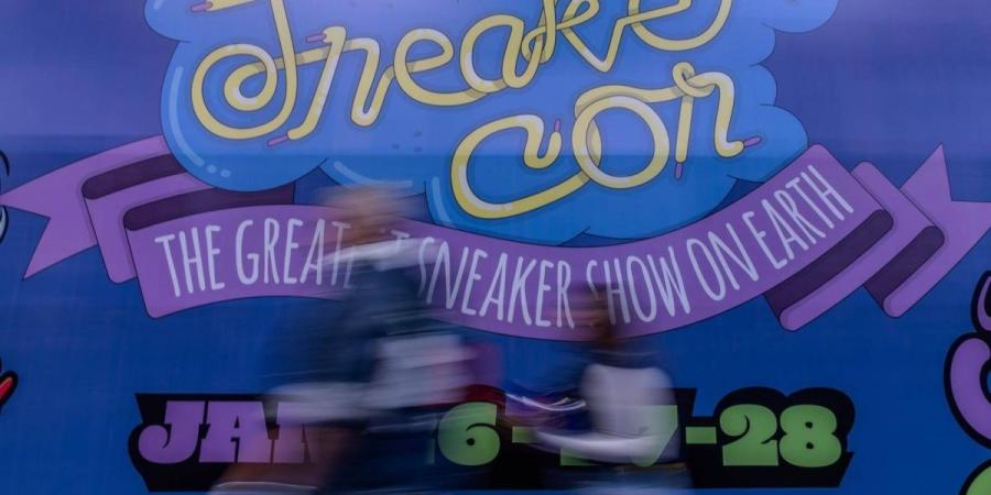 «سنيكر كون السعودية 2026»  يقدم 
عروضا فنية في الرسم التجريدي والجداريات