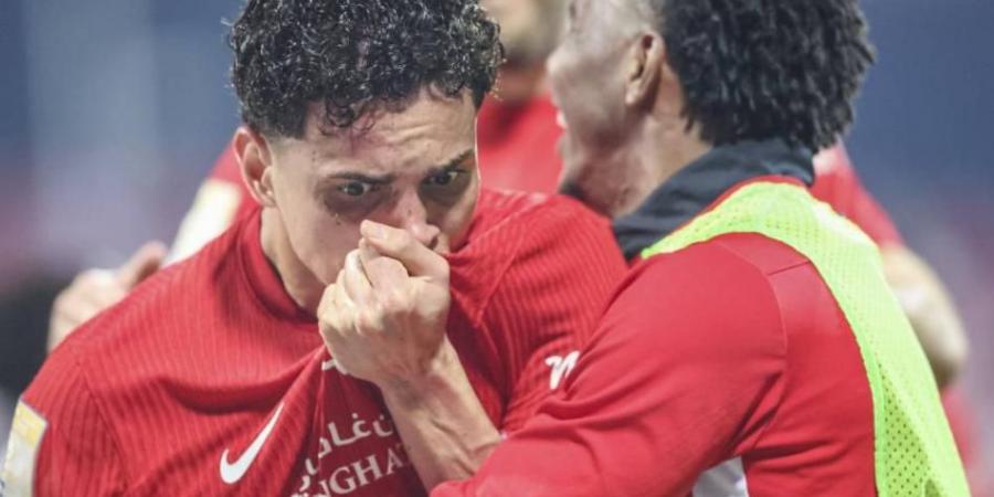 شباب الأهلي يرد التحية للجزيرة ويتصدر الدوري