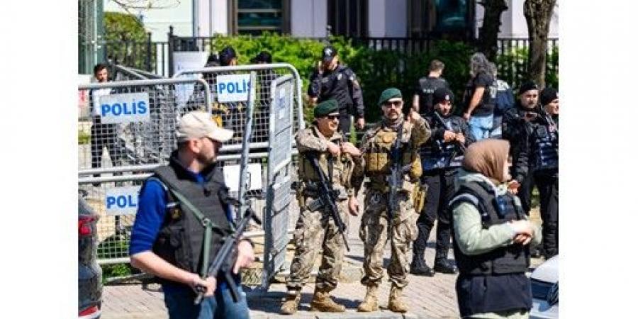 مقتل مسلح في إطلاق نار أمام القنصلية الإسرائيلية في إسطنبول