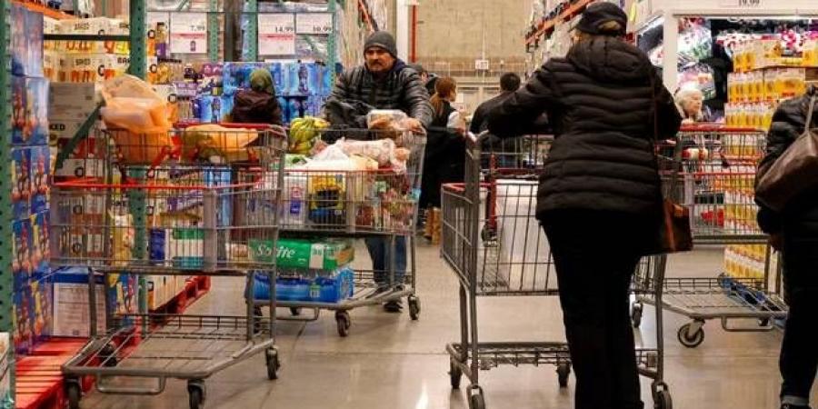 تراجع ثقة المستهلكين الأمريكيين لأدنى مستوياتها في أبريل