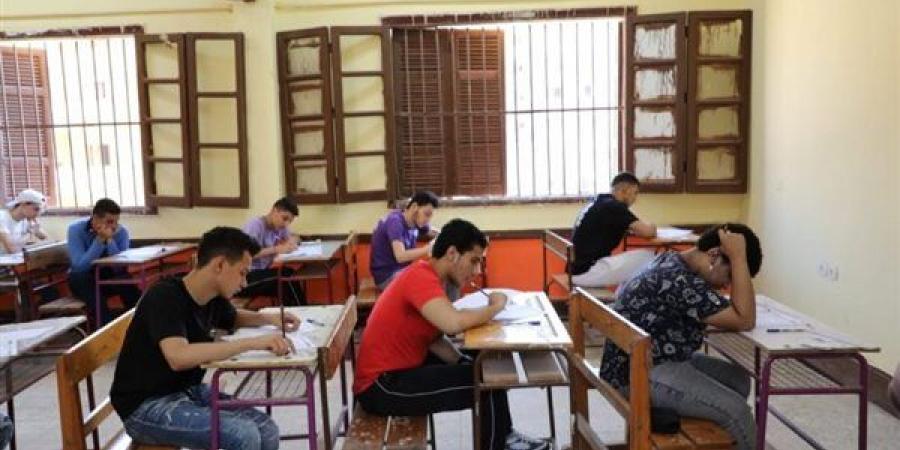 أخبار مصر اليوم: وزير التموين يبحث تكلفة إنتاج الخبز في منظومة الدعم النقدي، قرارات عاجلة من التعليم لتحقيق الانضباط داخل لجان امتحانات الثانوية العامة، الأرصاد تحذر من هذه الظاهرة الجوية