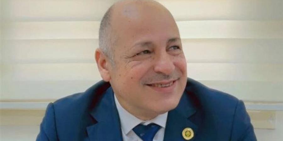 خبير استراتيجي يكشف الأهداف الحقيقية وراء تصريحات ترامب بشأن الحصار البحري لإيران