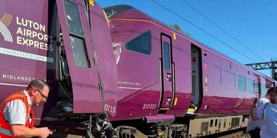 تصادم قطارين شمالي لندن ووقوع إصابات