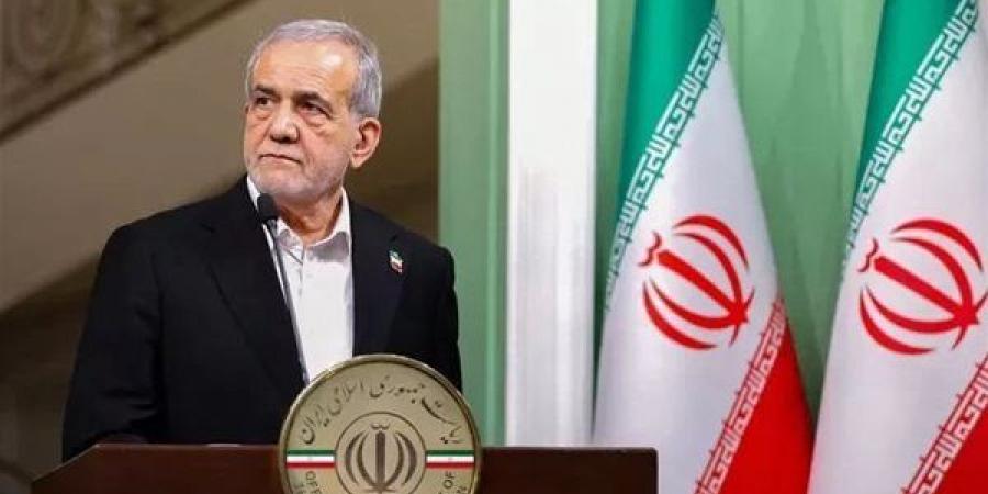 الرئيس الإيراني: الاستخبارات الأمريكية والإسرائيلية تراهن على إثارة الانقسام الداخلي