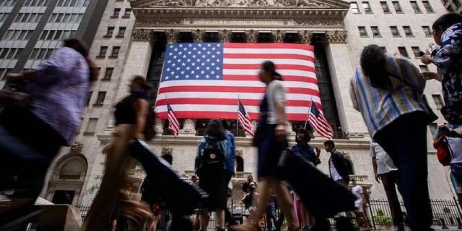 الاقتصاد الأمريكي ينمو 2.1% بالربع الأول متجاوزاً التقديرات السابقة