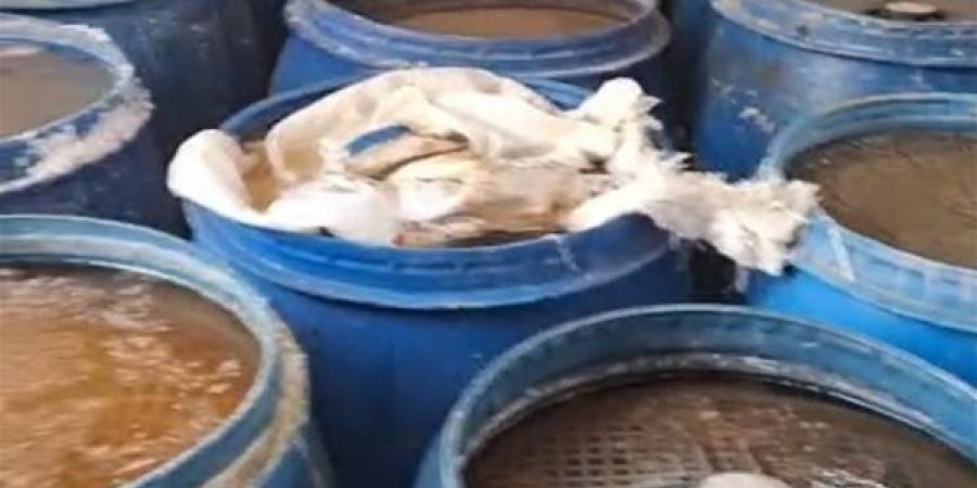 ضبط معمل مخلل غير مرخص خلال حملة رقابية في الإسماعيلية (صور)