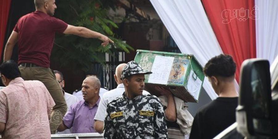 التعليم تتابع وصول أوراق أسئلة امتحانات الثانوية العامة 2026 إلى اللجان