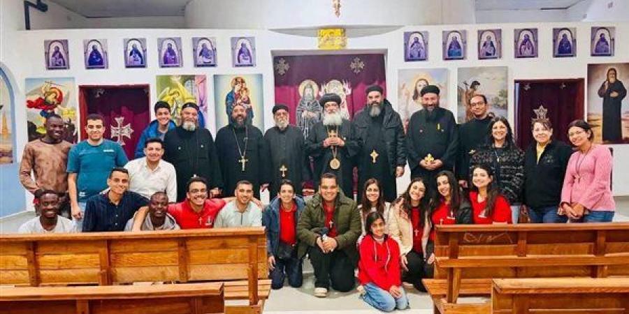 طلبة «إكليريكية المحرق» يزورون كنيسة زيمبابوي للتعرف على احتياجات الخدمة