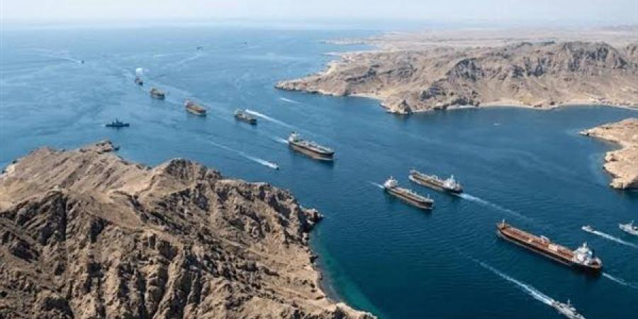 الحرس الثوري الإيراني: السفن الحربية المعادية تبعد 400 كيلومتر عن هرمز