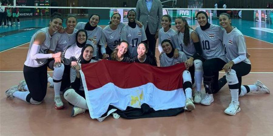 منتخب مصر لسيدات الطائرة يفوز على تونس بثلاثية ويتأهل لـ نصف نهائي أمم أفريقيا